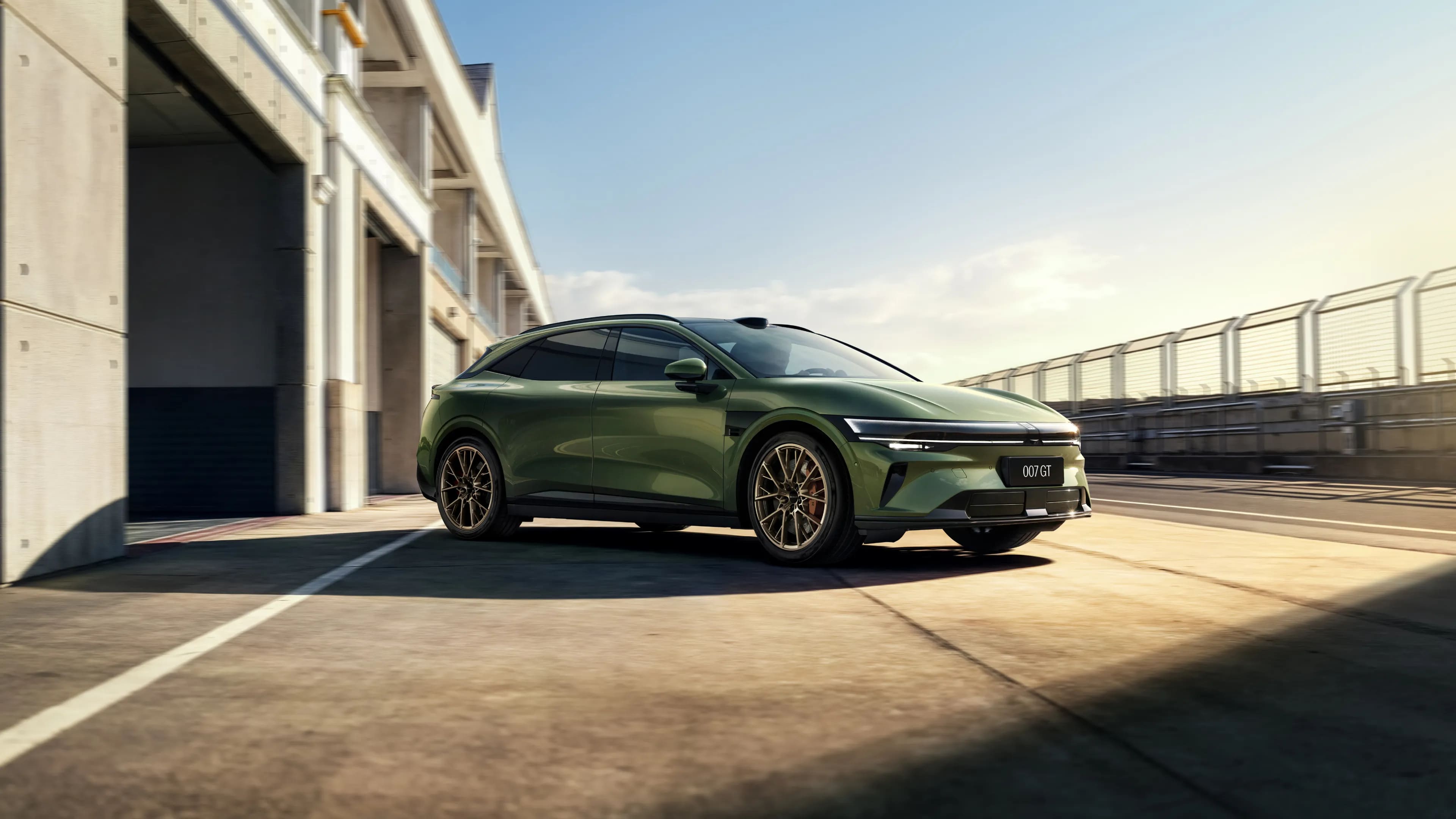 Електромобіль Zeekr 007GT